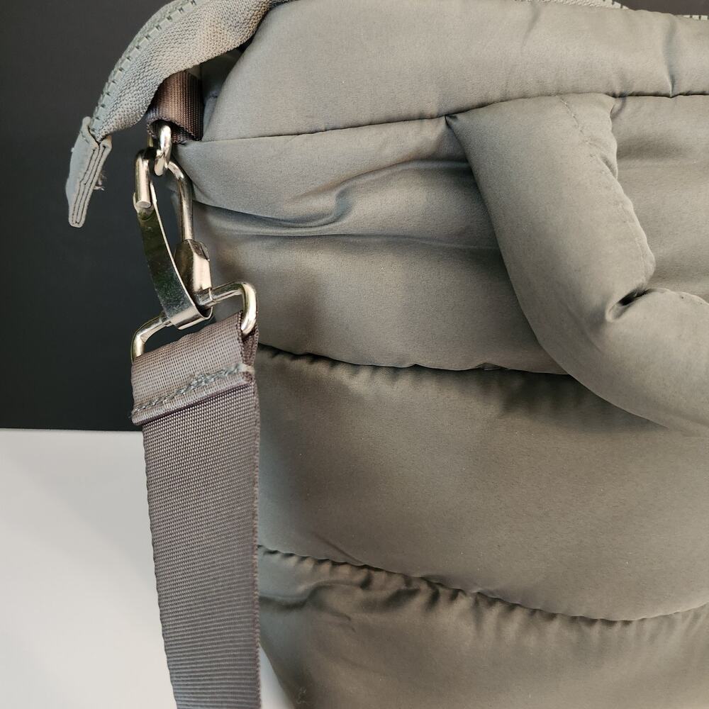NWOT Wilo The Label Gym Travel Puffer Tote Bag Weekender Sage Green Crossbody - Picture 4 of 8